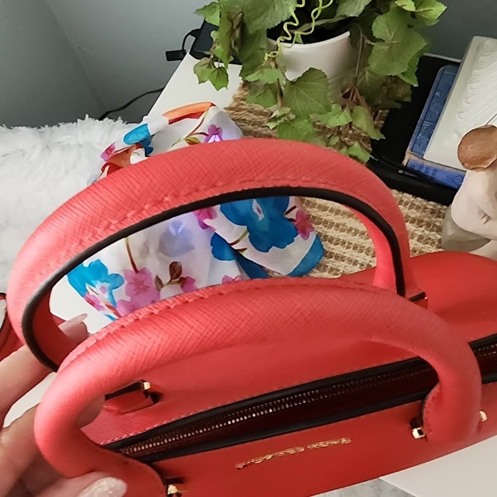 Michael Kors Selma Satchel - Picture 7 of 14